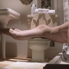 Zac Efron nude scene in bathroom